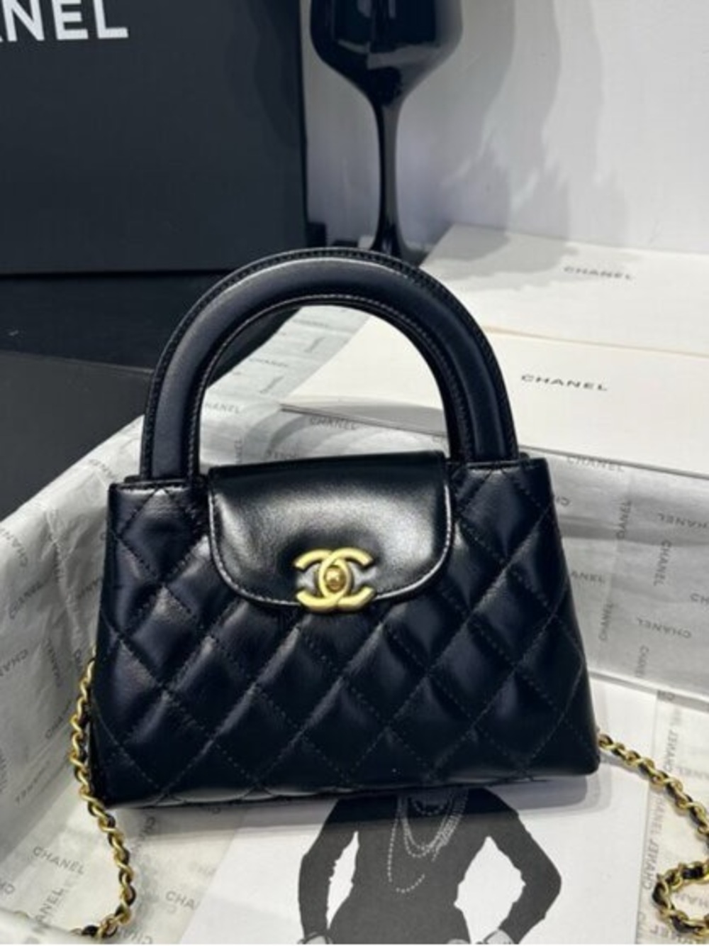 Chanel mini kelly lambskin black/gold